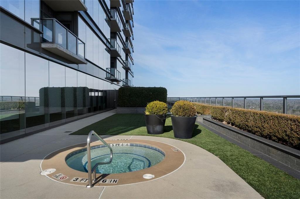 Ritz Carlton Residences - Residential