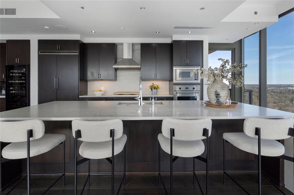 Ritz Carlton Residences - Residential