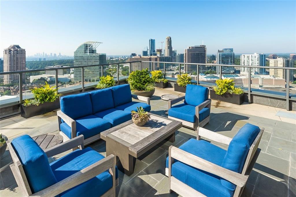 Ritz Carlton Residences - Residential