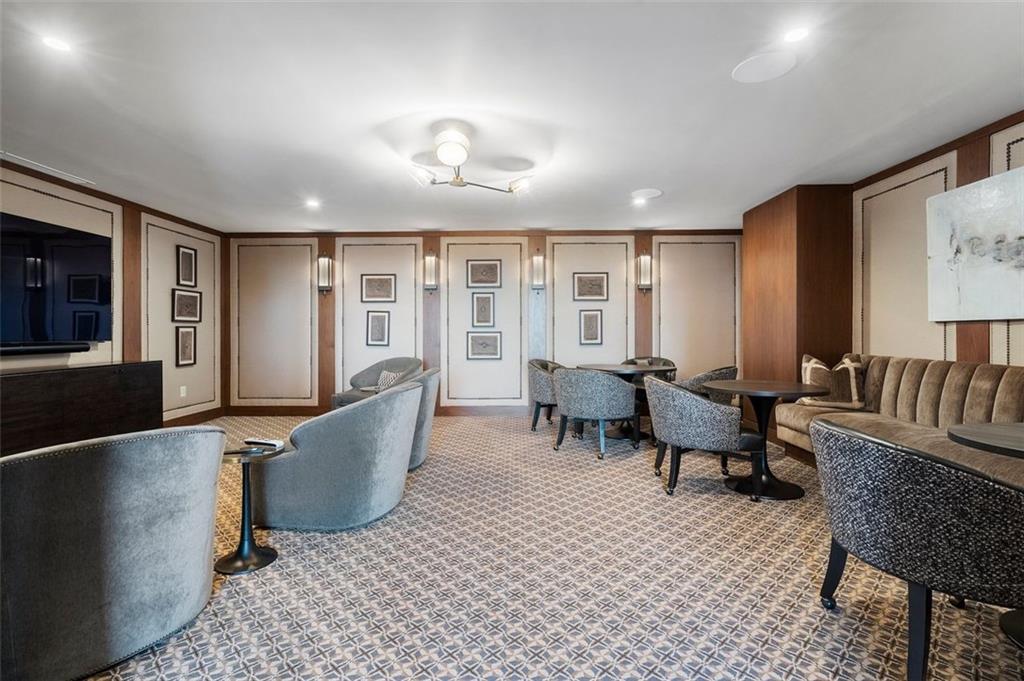 Ritz Carlton Residences - Residential