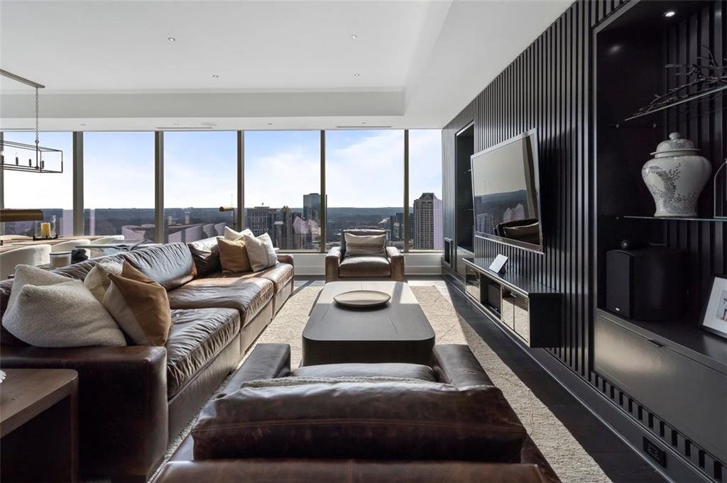 Ritz Carlton Residences - Residential