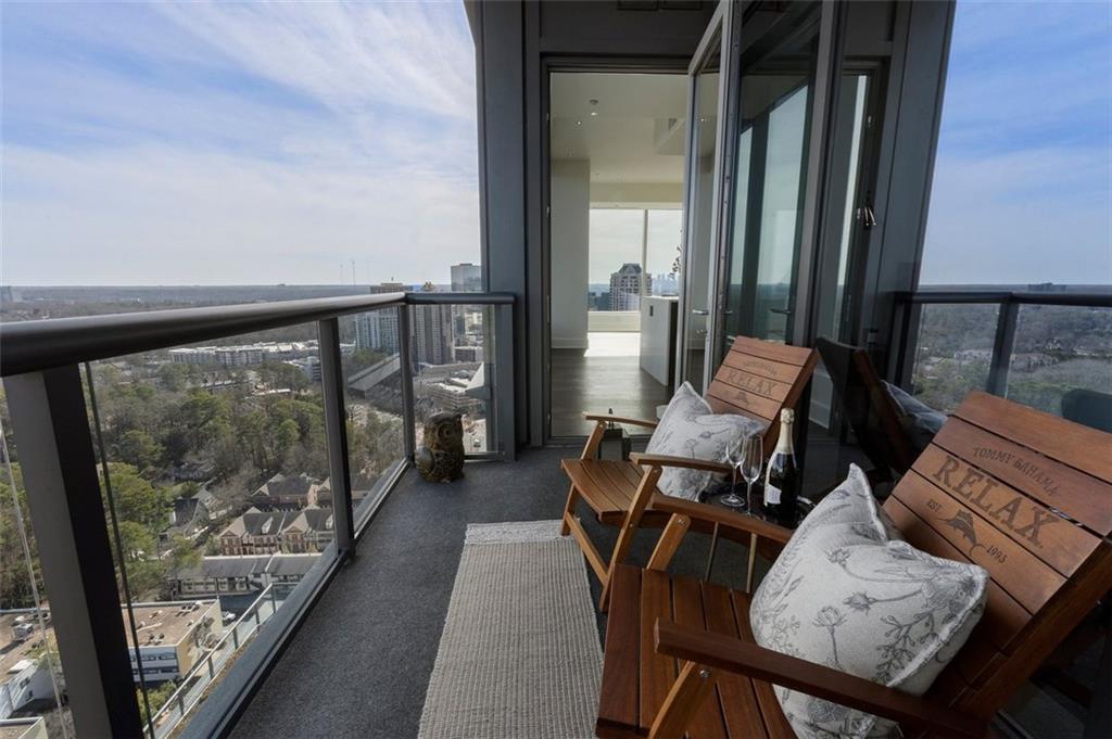 Ritz Carlton Residences - Residential