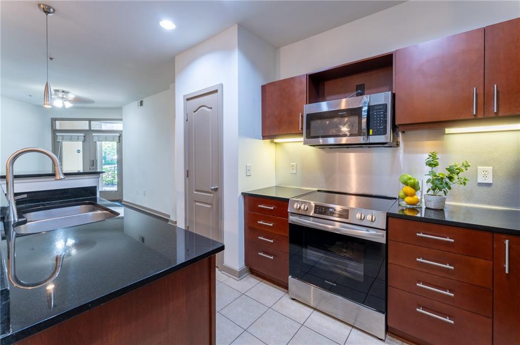 390 17th Street NW 2040