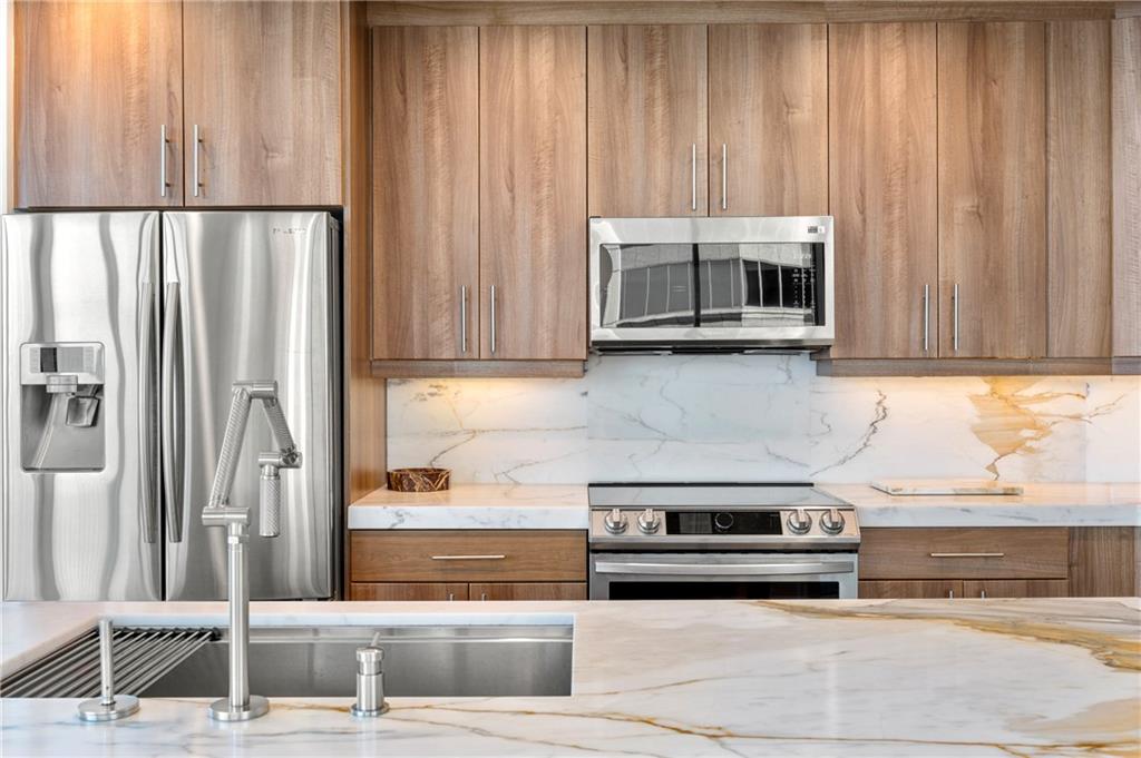 1010 Midtown - Residential
