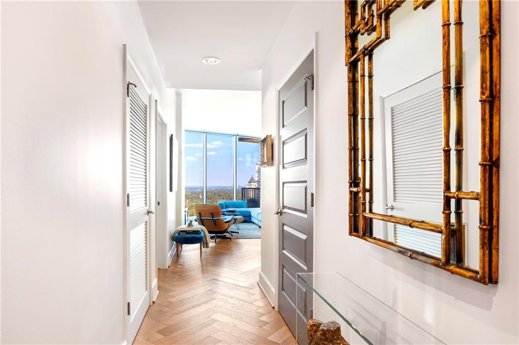 1010 Midtown - Residential