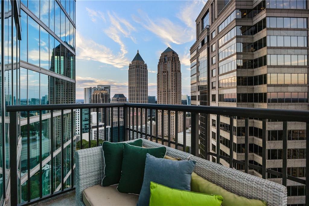1010 Midtown - Residential
