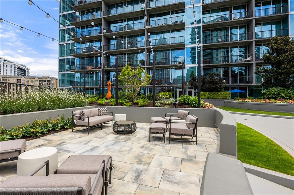 1010 Midtown - Residential