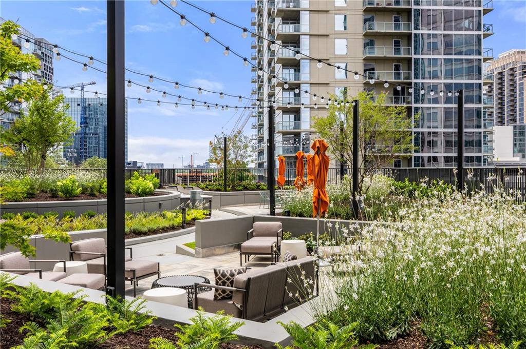 1010 Midtown - Residential