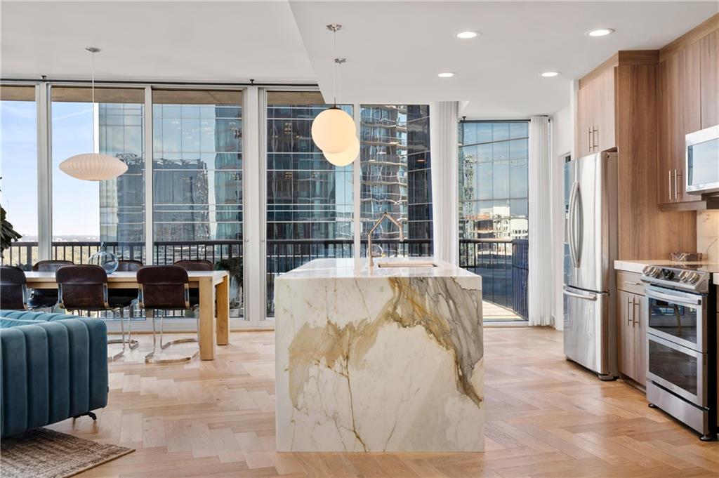 1010 Midtown - Residential