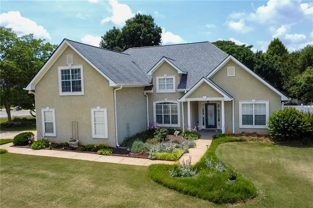 200 Chatfield Way