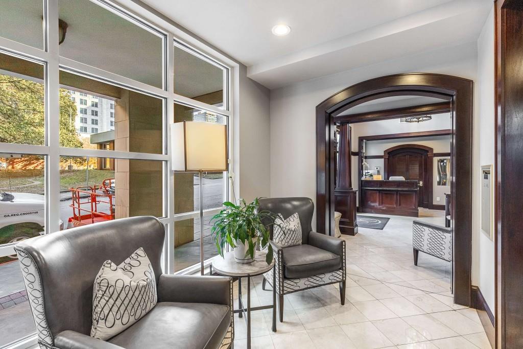 77 Peachtree Place NE 101