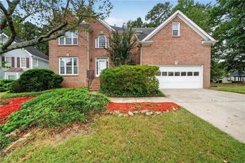 Homes For Sale - 136 Championship Court<br/> Fayetteville, GA 30215