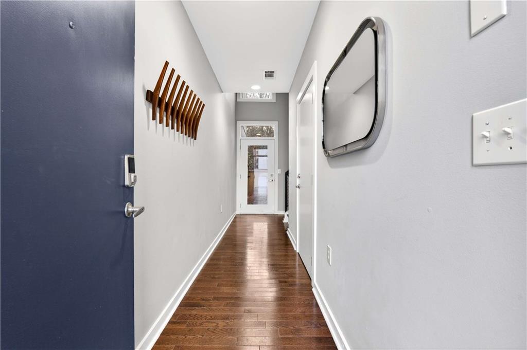 1376 Stirling Circle NW