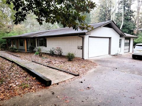 A home in Fairburn