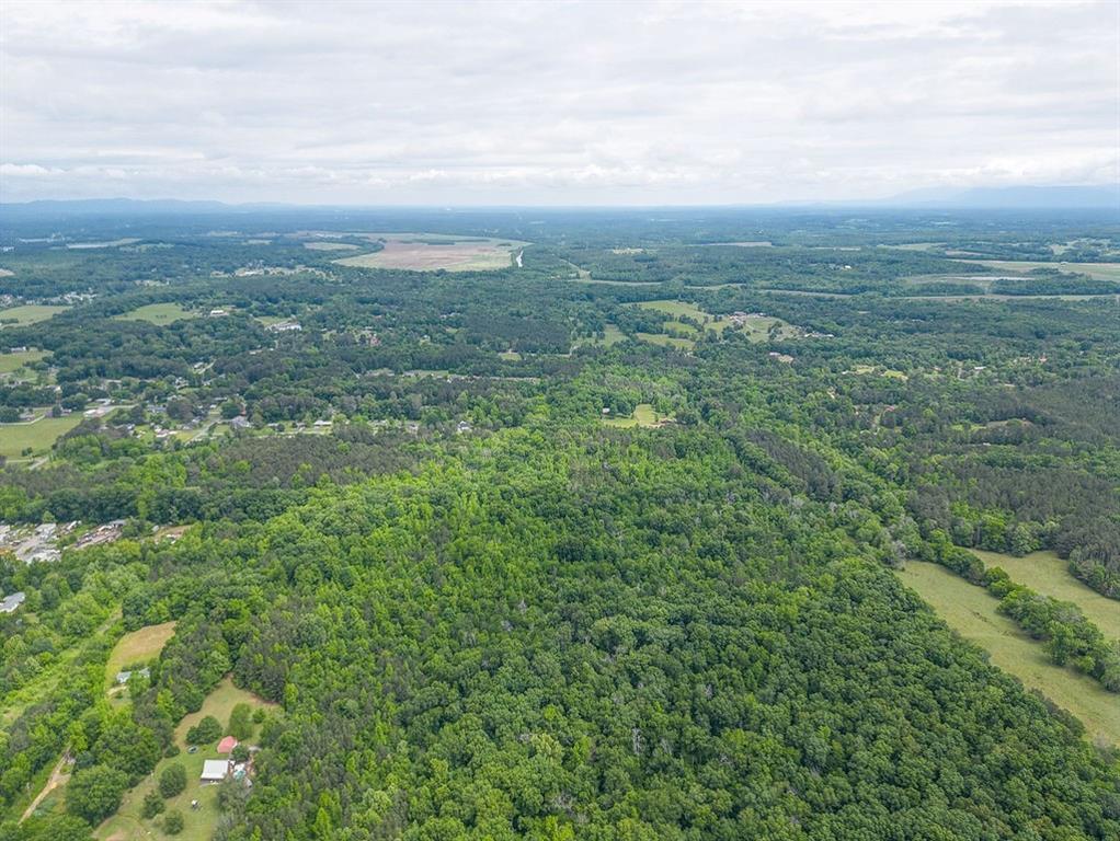 2148 Red Bud Road, Calhoun, Georgia image 4