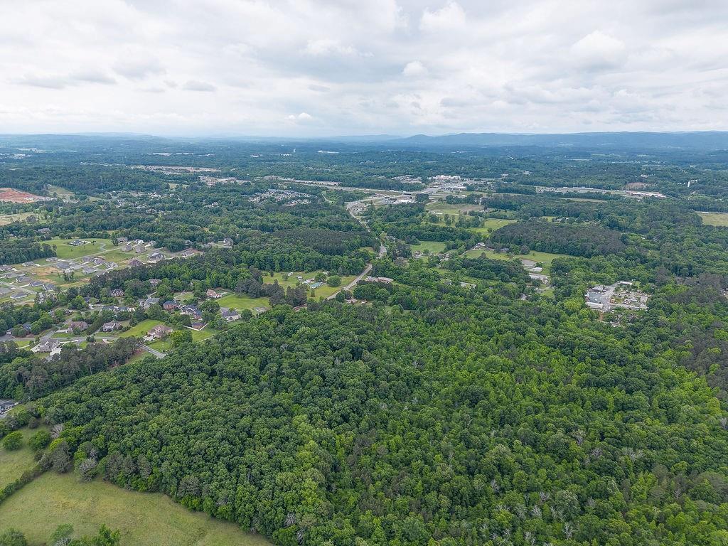 2148 Red Bud Road, Calhoun, Georgia image 9