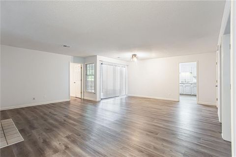Photo of 605 Garden Court, Atlanta, GA 30328 (MLS # 7675068)