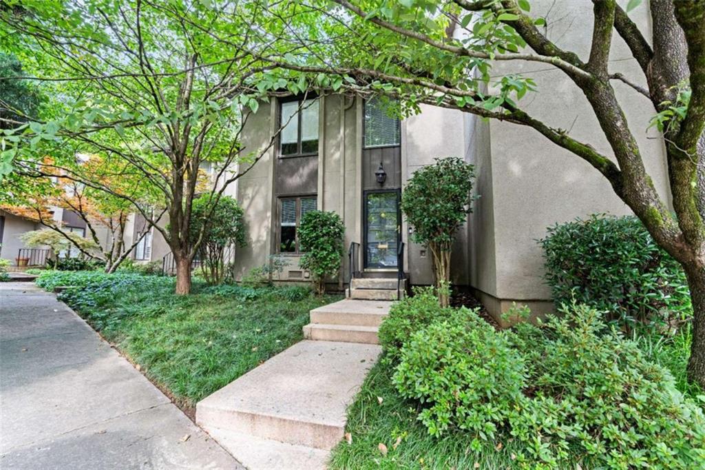 32 Ivy Parkway NE