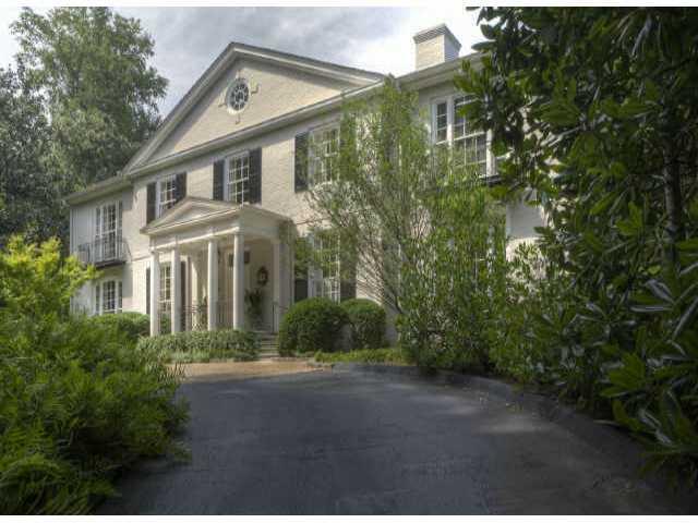 Custom built ,Clem Ford architect on the grand estate section of Valley Road. Home features high ceilings,tremendous natural light and master on main. Beautifully landscaped gardens, pool and pool house are perfectly sited on approx 4+/- acres.