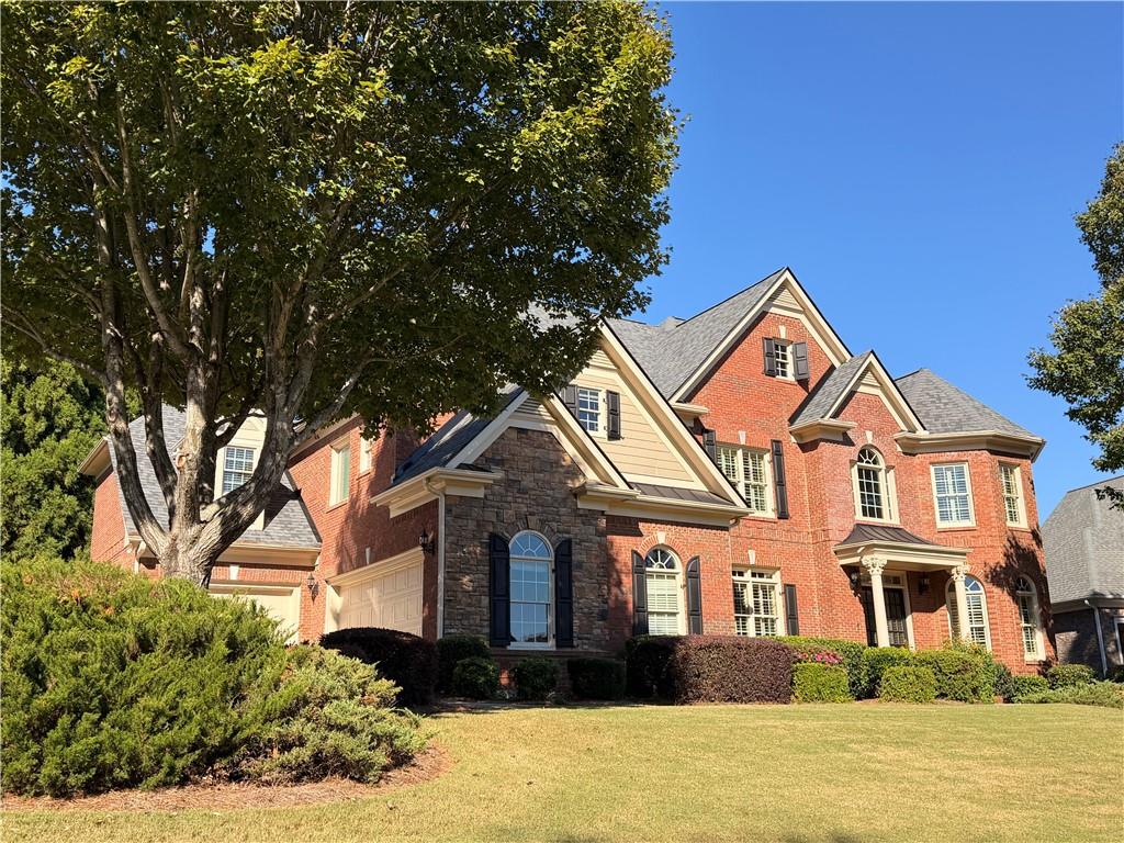 115 Amberly Place