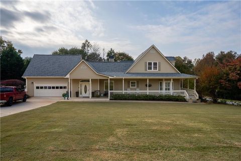 A home in Flowery Branch