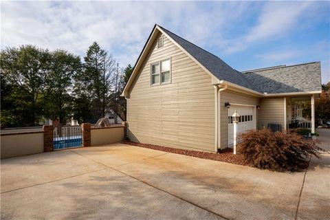 A home in Flowery Branch