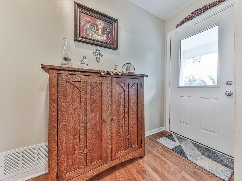 10 Southwood Drive NW