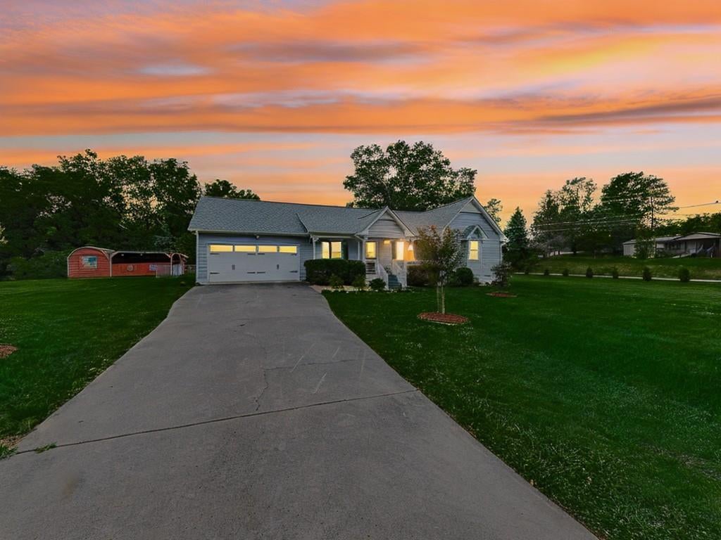 10 Southwood Drive NW