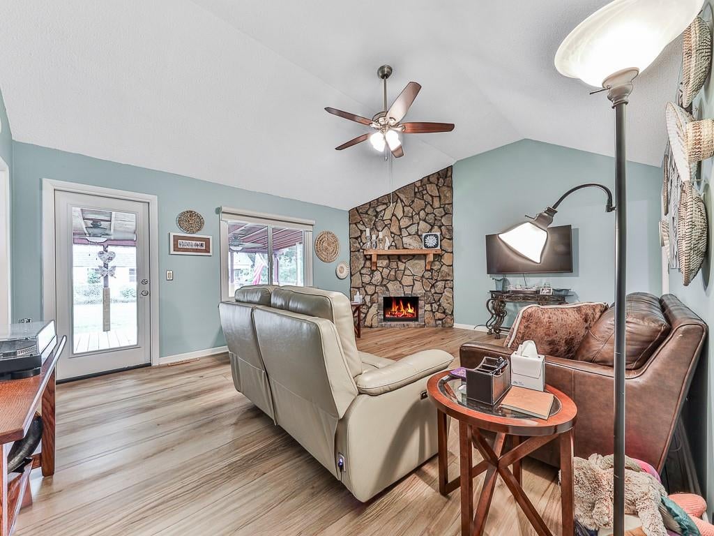 10 Southwood Drive NW