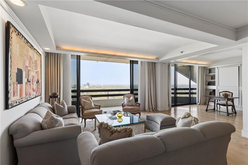 2660 Peachtree Road NW 36F