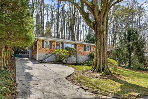 Photo of 908 Scott Circle, Decatur, GA 30033 (MLS # 7733730)