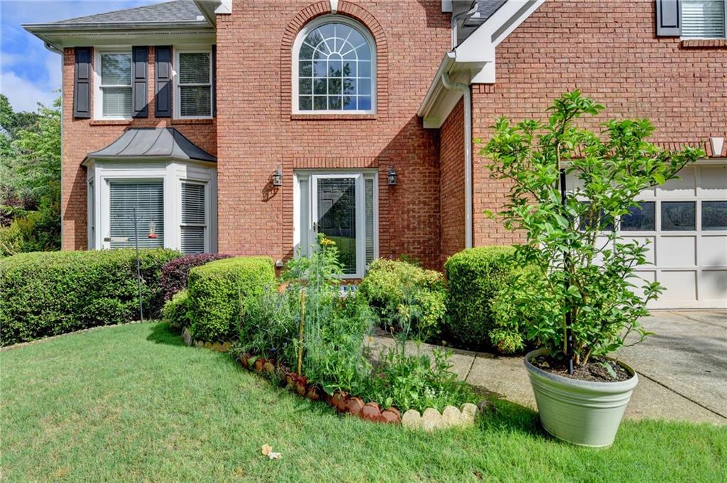 1053 Hawk Creek Trail