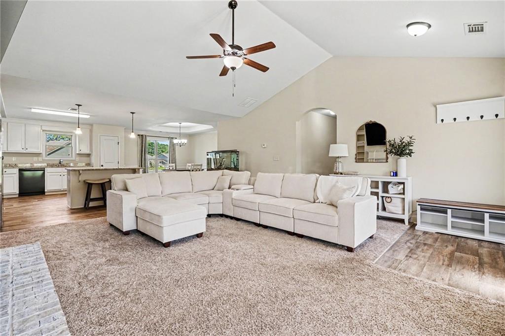 48 Robins Landing