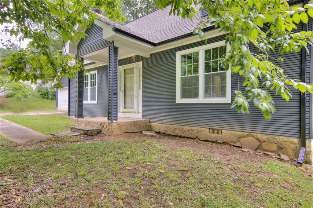 18 Regal Way NW