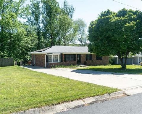 724 Camelot Way Norcross GA 30071