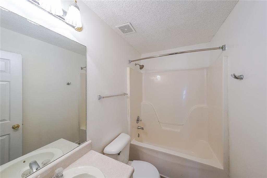 1528 Rogers Crossing Drive, Lithonia, Georgia image 27