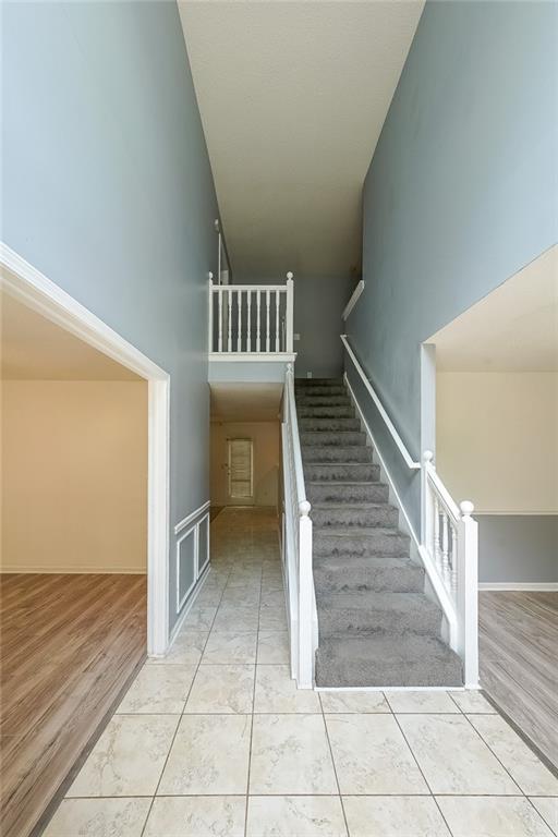 1528 Rogers Crossing Drive, Lithonia, Georgia image 4