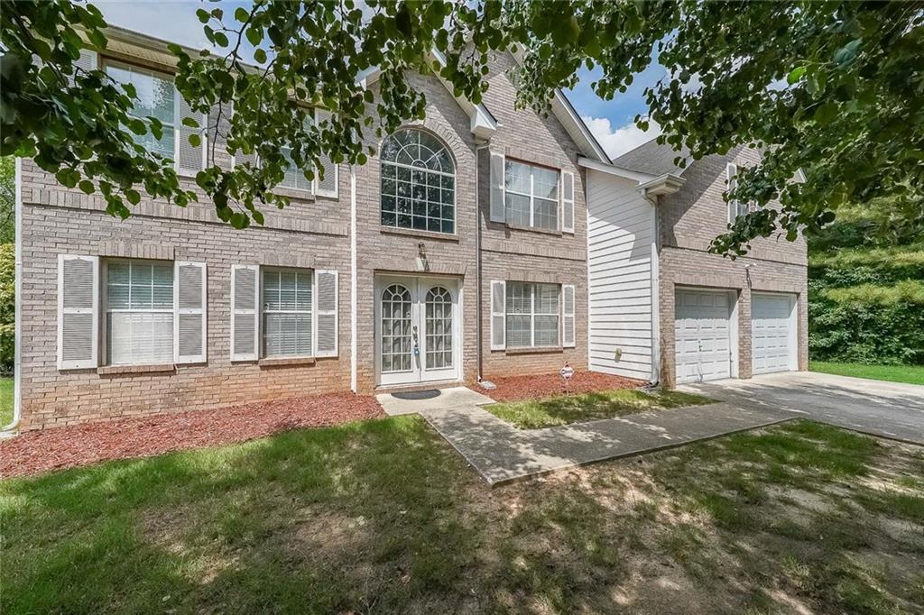 1528 Rogers Crossing Drive, Lithonia, Georgia image 3
