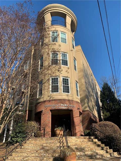 Condo For Rent - 1029 Piedmont Avenue #304<br/> Atlanta, GA 30309
