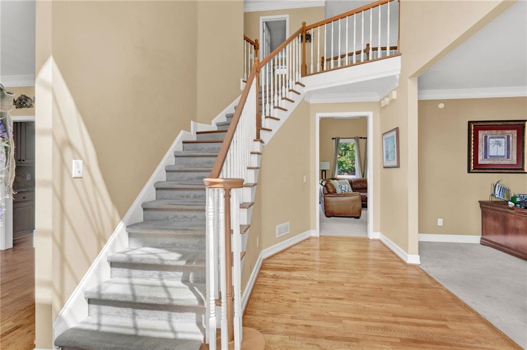 902 Laurel Crest Drive