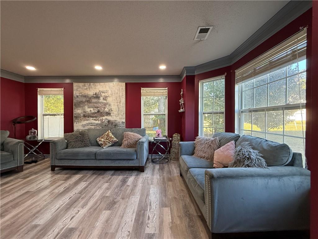 193 EDISON Drive