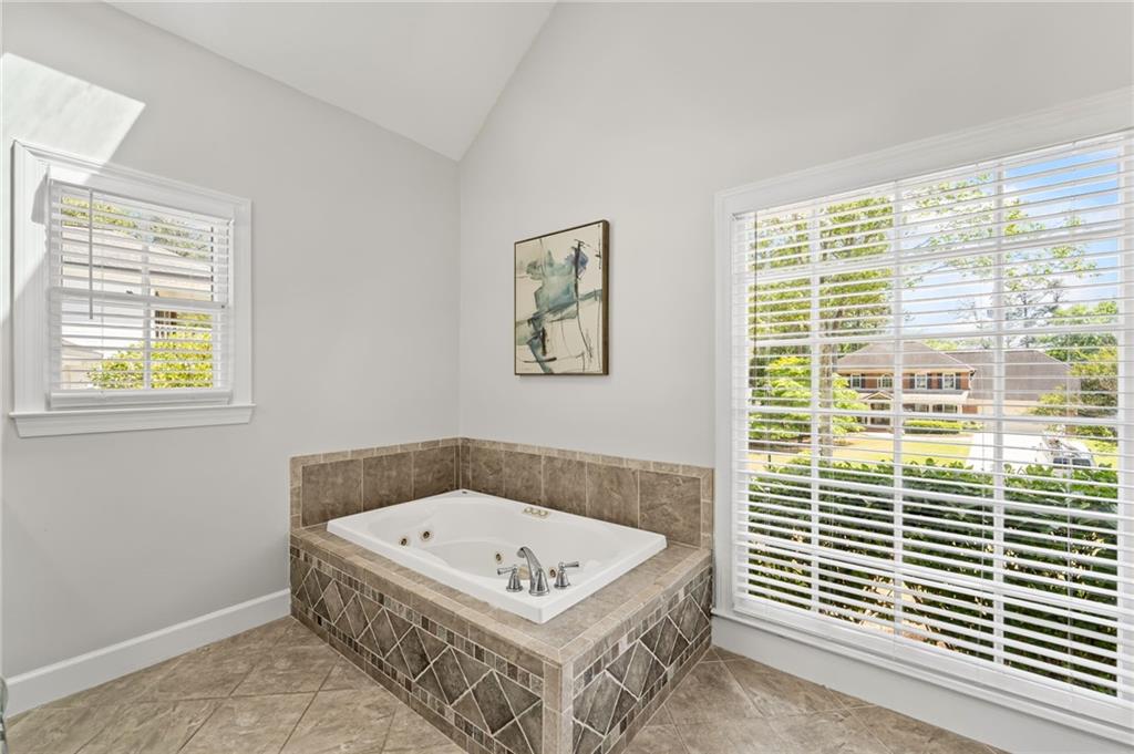 11155 Highfield Chase Drive, Johns Creek, Georgia image 28