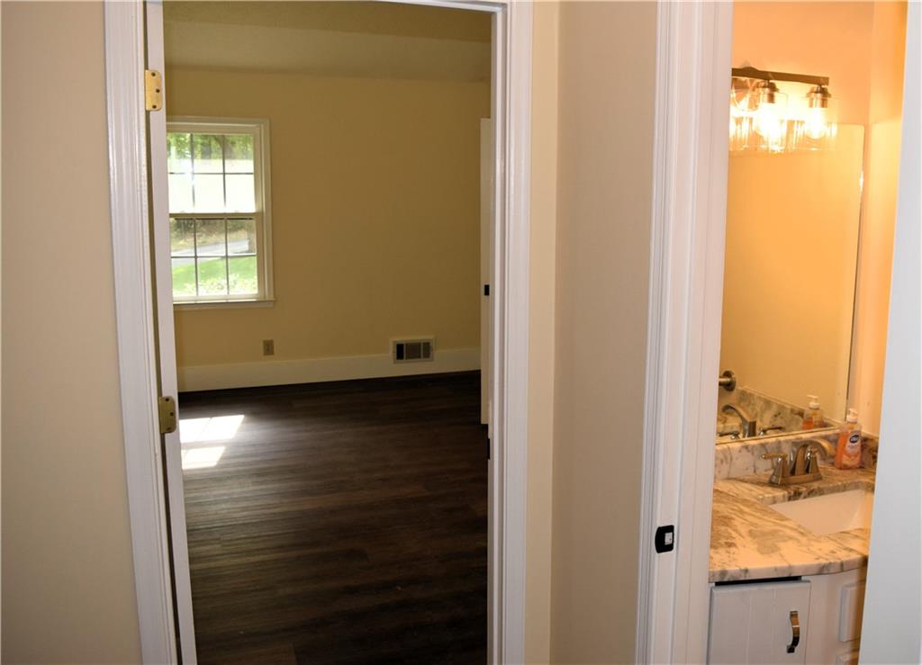1521 Larkwood Drive, Canton, Georgia image 31