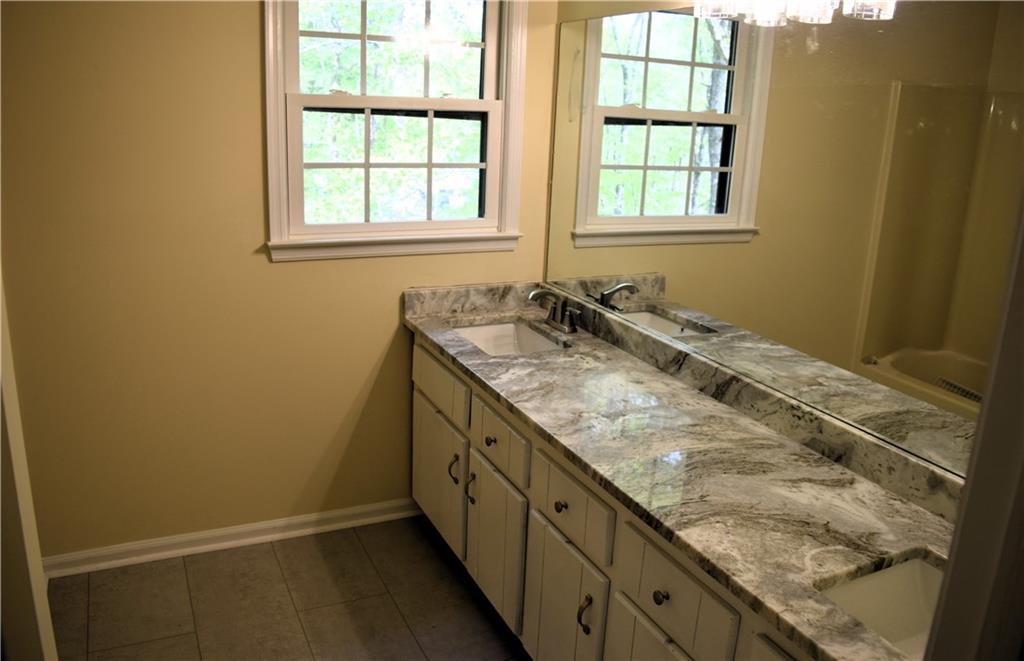 1521 Larkwood Drive, Canton, Georgia image 45