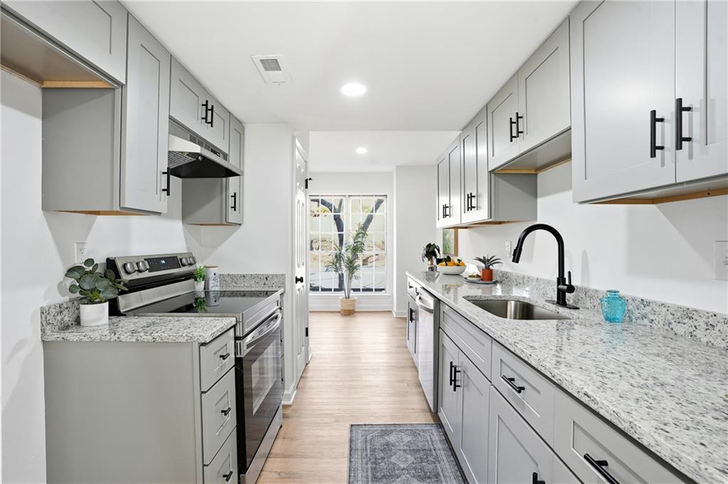 607 Garden Walk Drive