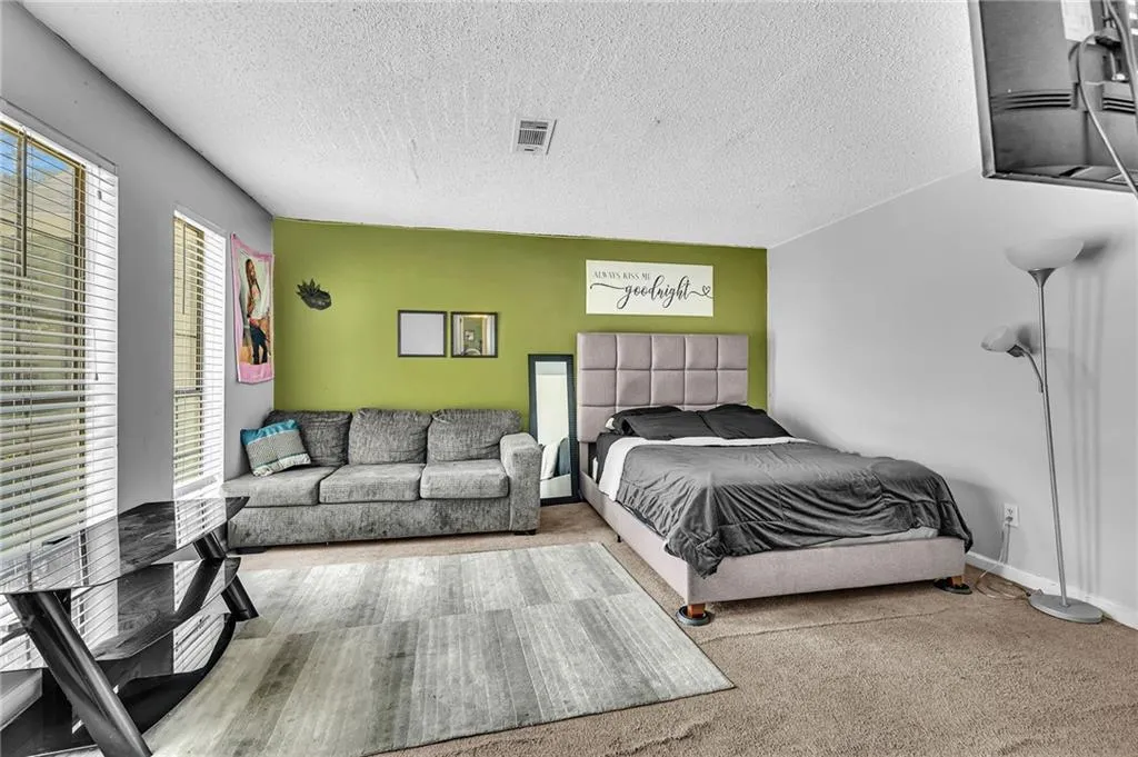 Stone Mountain, Georgia 30088, United States, 3 Bedrooms Bedrooms, ,3 BathroomsBathrooms,Residential,Active,184120