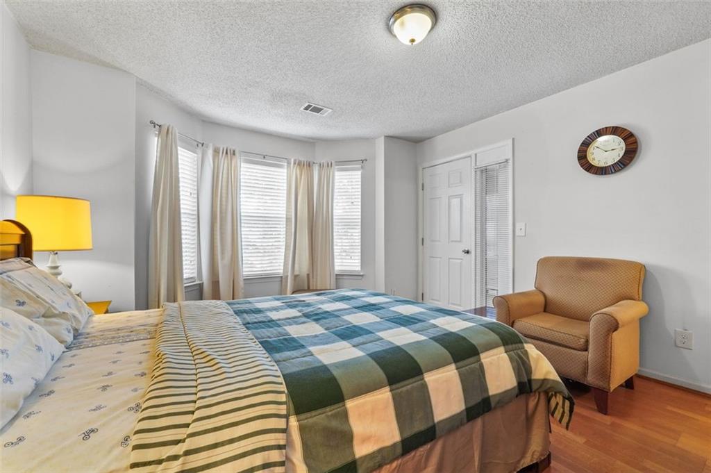 977 Tara Bend