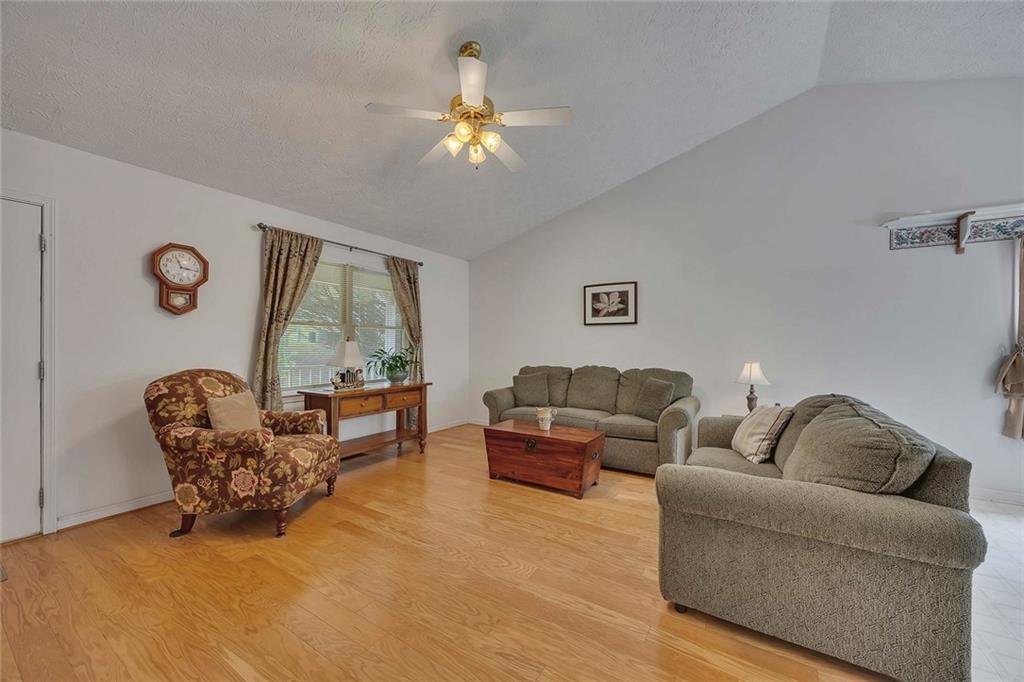 39 Hobson Court
