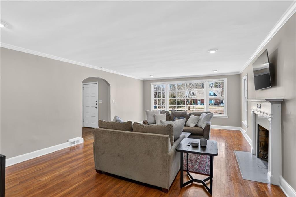 1072 Bouldercrest Drive SE