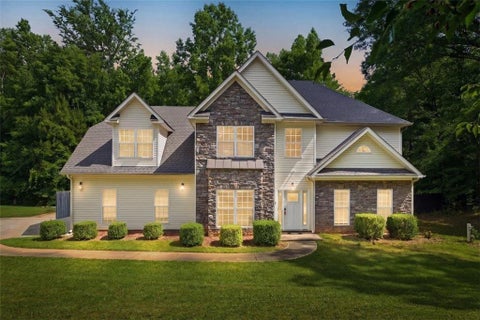 Homes For Sale - 1231 Hillview Road<br/> Hampton, GA 30228